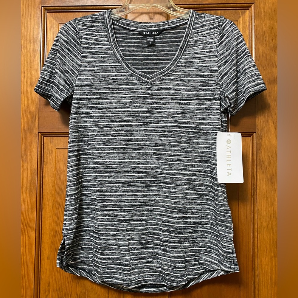 Athleta V Neck Short Sleeve